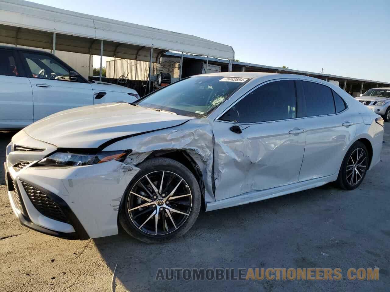 4T1G11AK3RU217416 TOYOTA CAMRY 2024