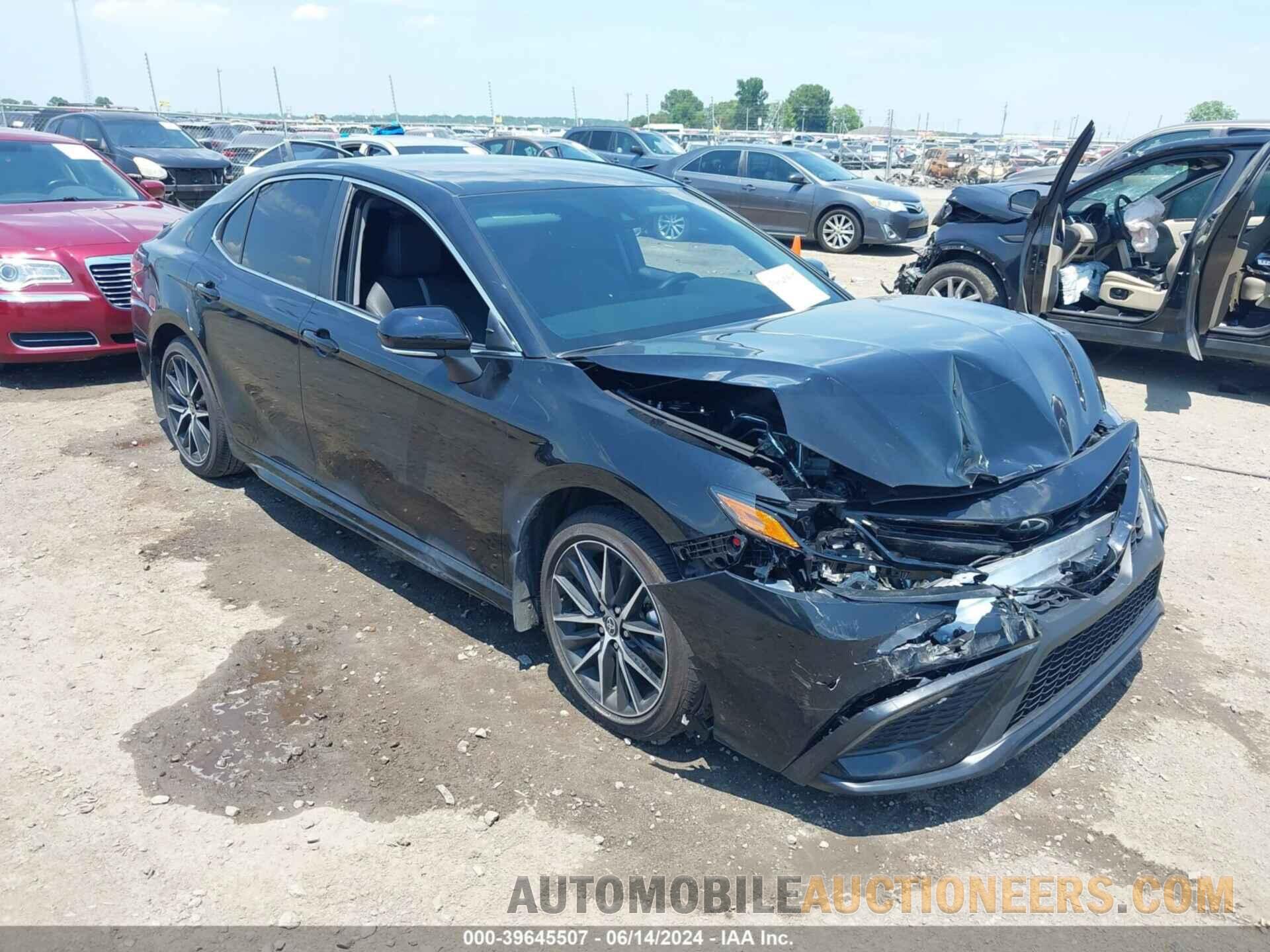 4T1G11AK3RU217948 TOYOTA CAMRY 2024