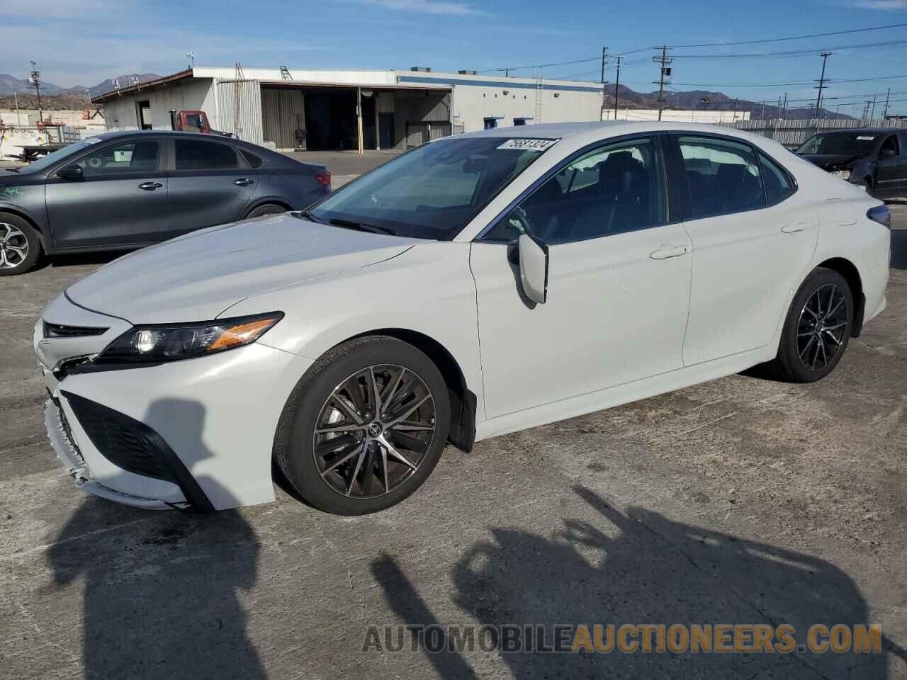 4T1G11AK3RU223314 TOYOTA CAMRY 2024