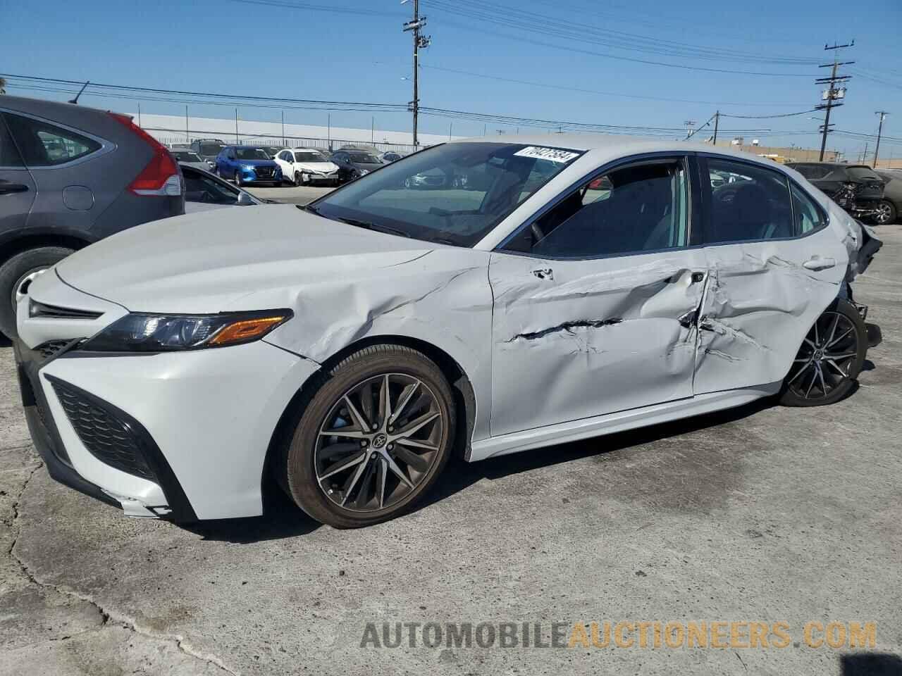 4T1G11AK3RU236533 TOYOTA CAMRY 2024