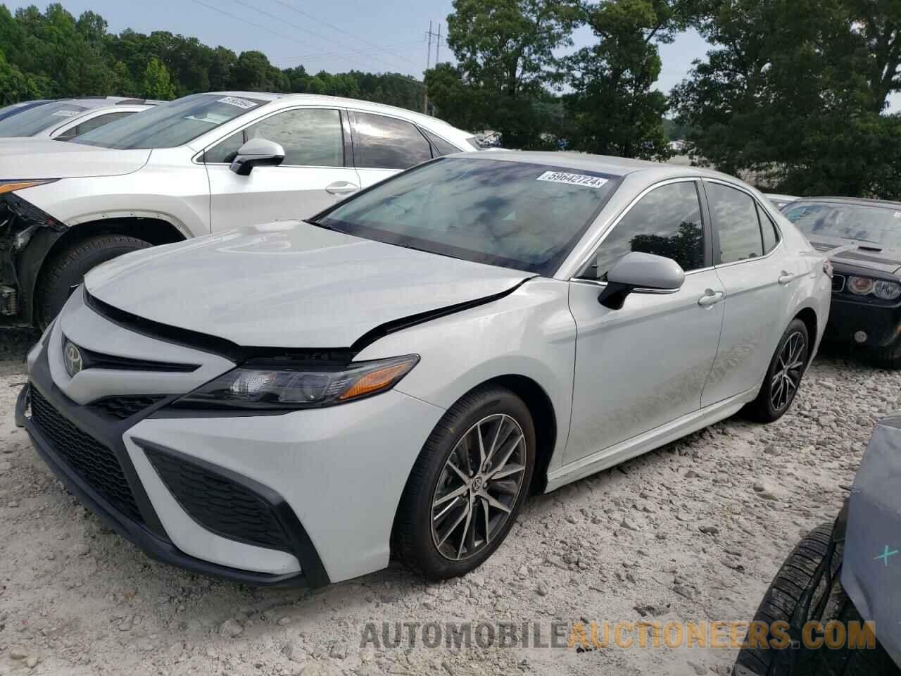 4T1G11AK3RU256331 TOYOTA CAMRY 2024