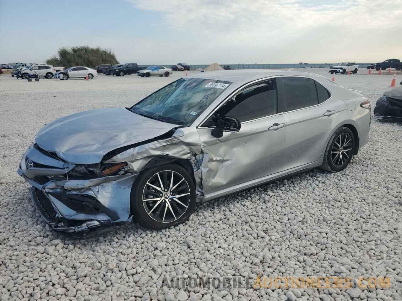 4T1G11AK3RU850806 TOYOTA CAMRY 2024