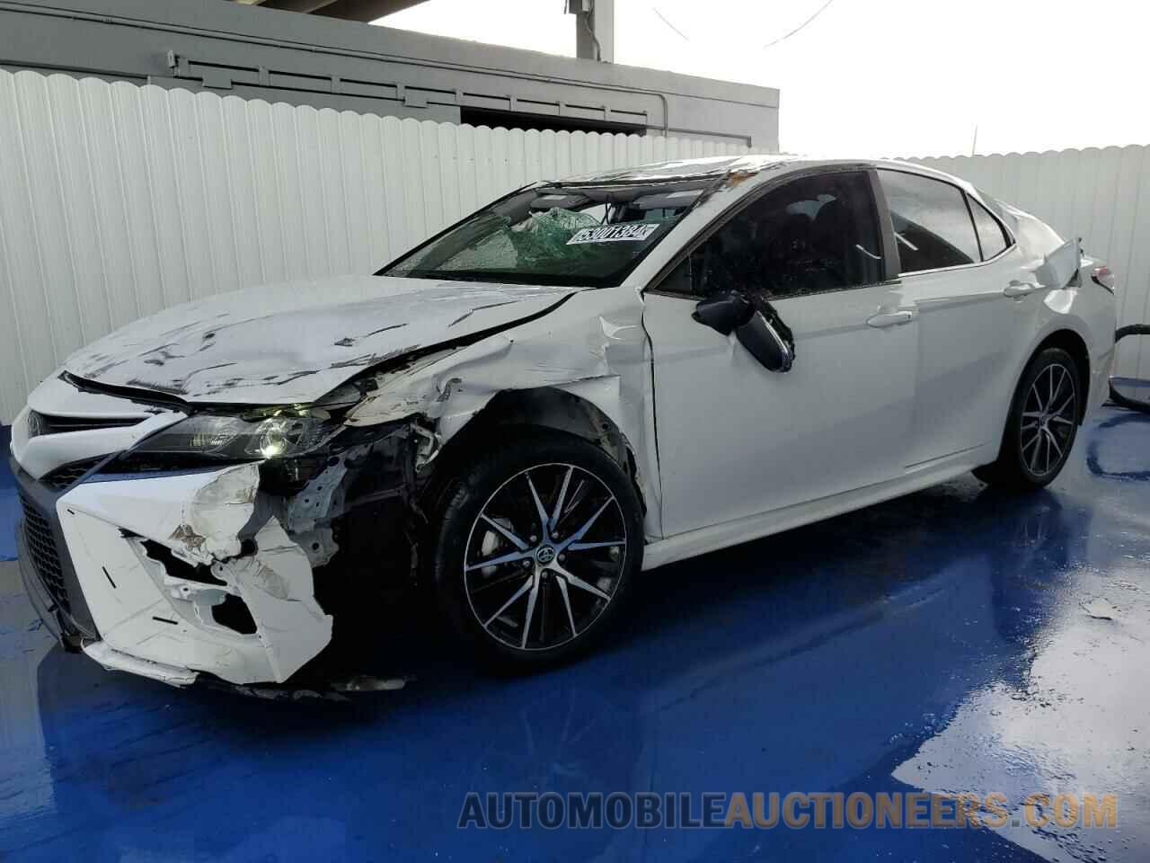 4T1G11AK3RU850966 TOYOTA CAMRY 2024