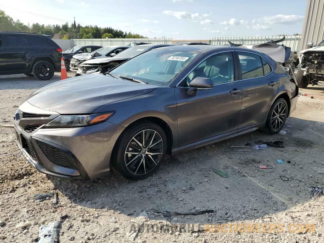 4T1G11AK3RU858842 TOYOTA CAMRY 2024