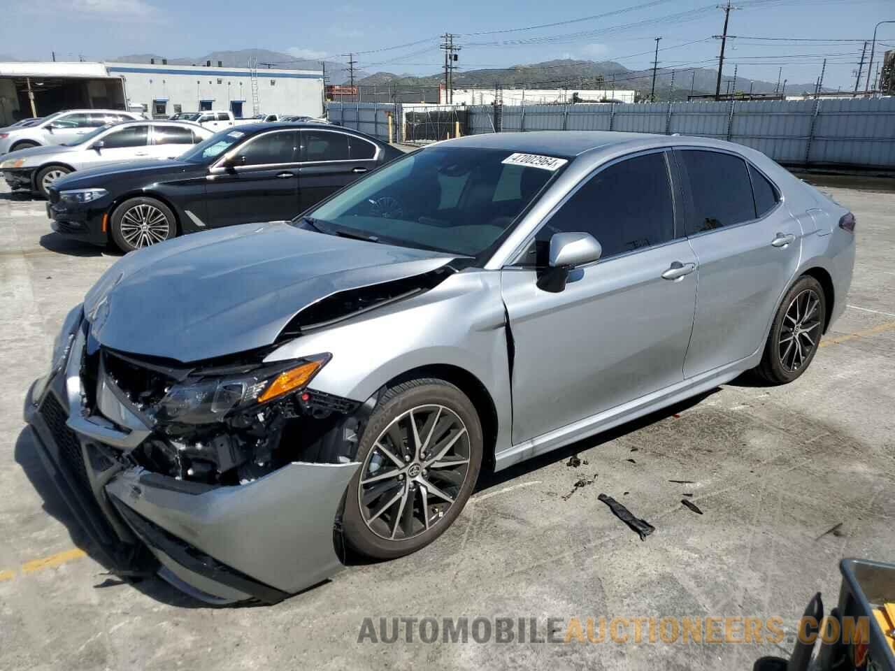 4T1G11AK3RU891338 TOYOTA CAMRY 2024