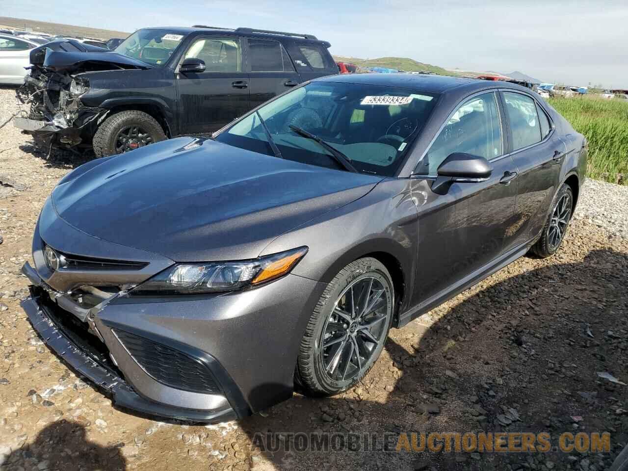 4T1G11AK3RU900040 TOYOTA CAMRY 2024