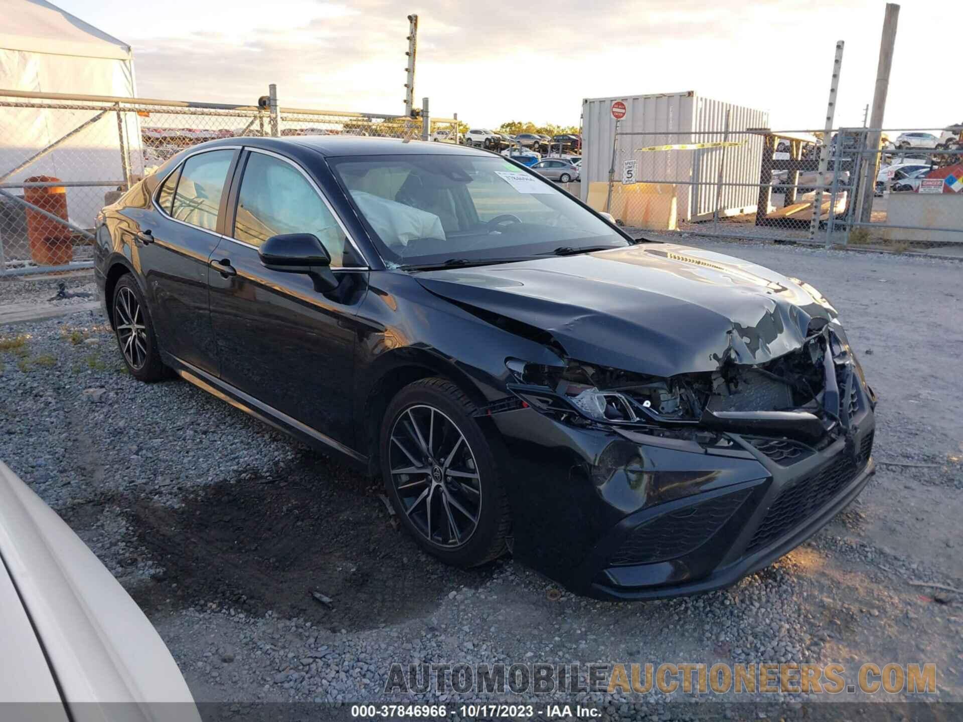 4T1G11AK4MU413051 TOYOTA CAMRY 2021