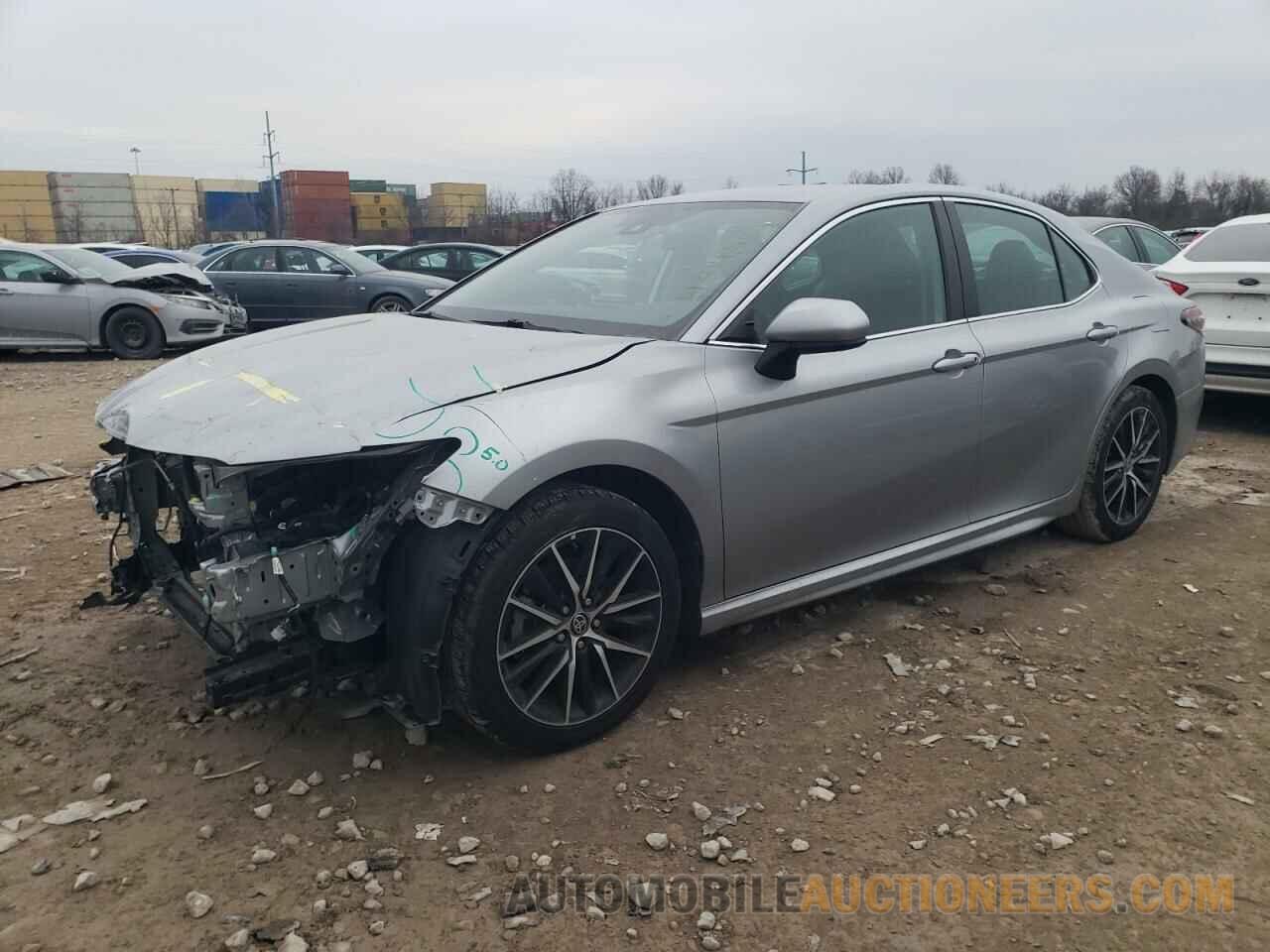 4T1G11AK4MU421733 TOYOTA CAMRY 2021