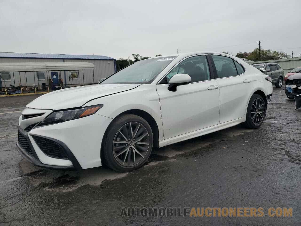 4T1G11AK4MU430092 TOYOTA CAMRY 2021