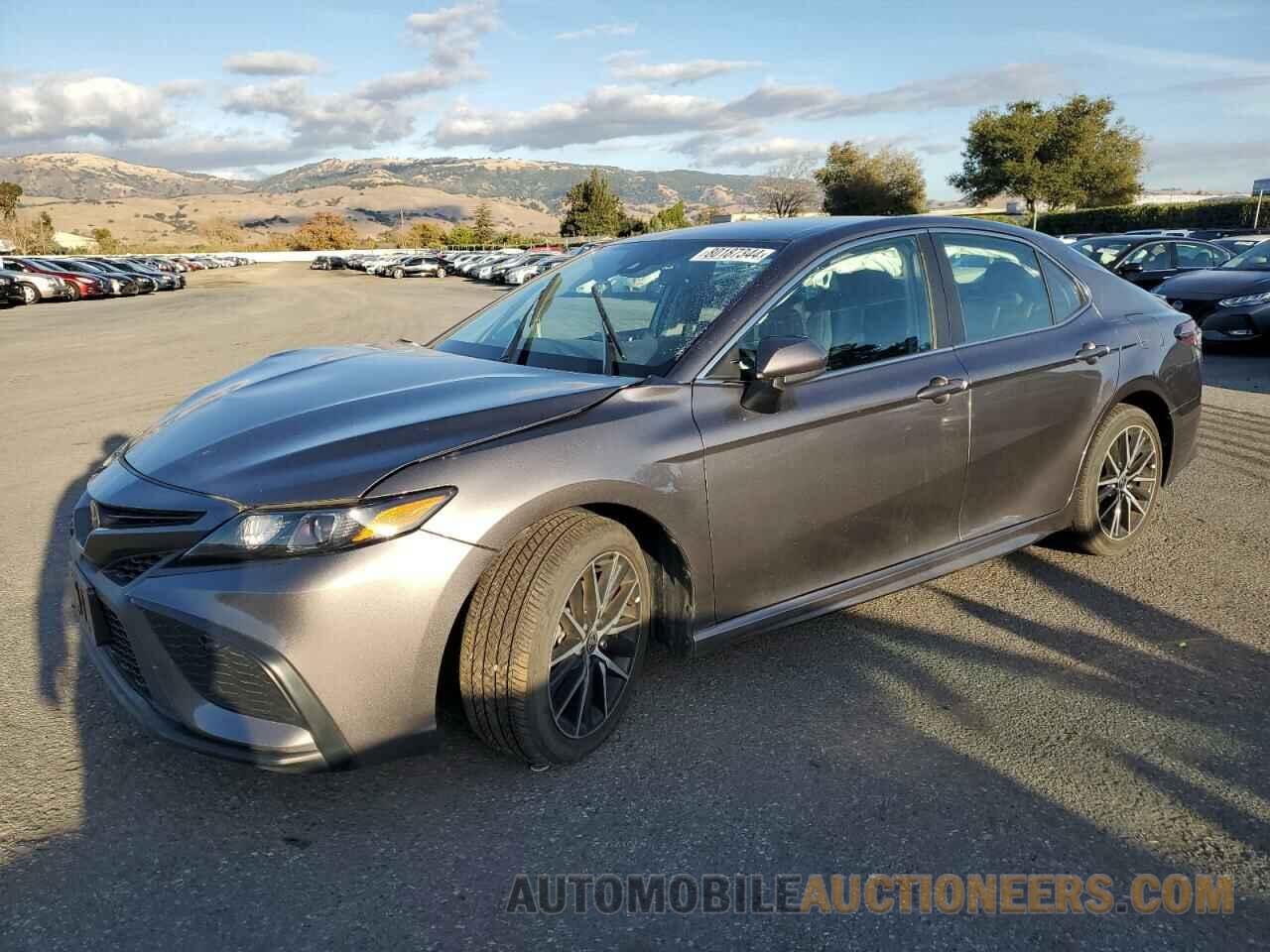 4T1G11AK4MU436703 TOYOTA CAMRY 2021