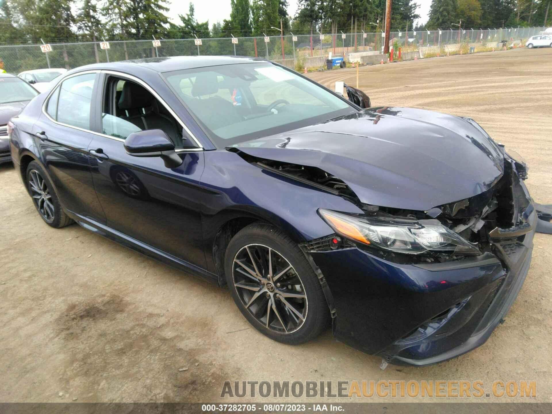 4T1G11AK4MU441321 TOYOTA CAMRY 2021