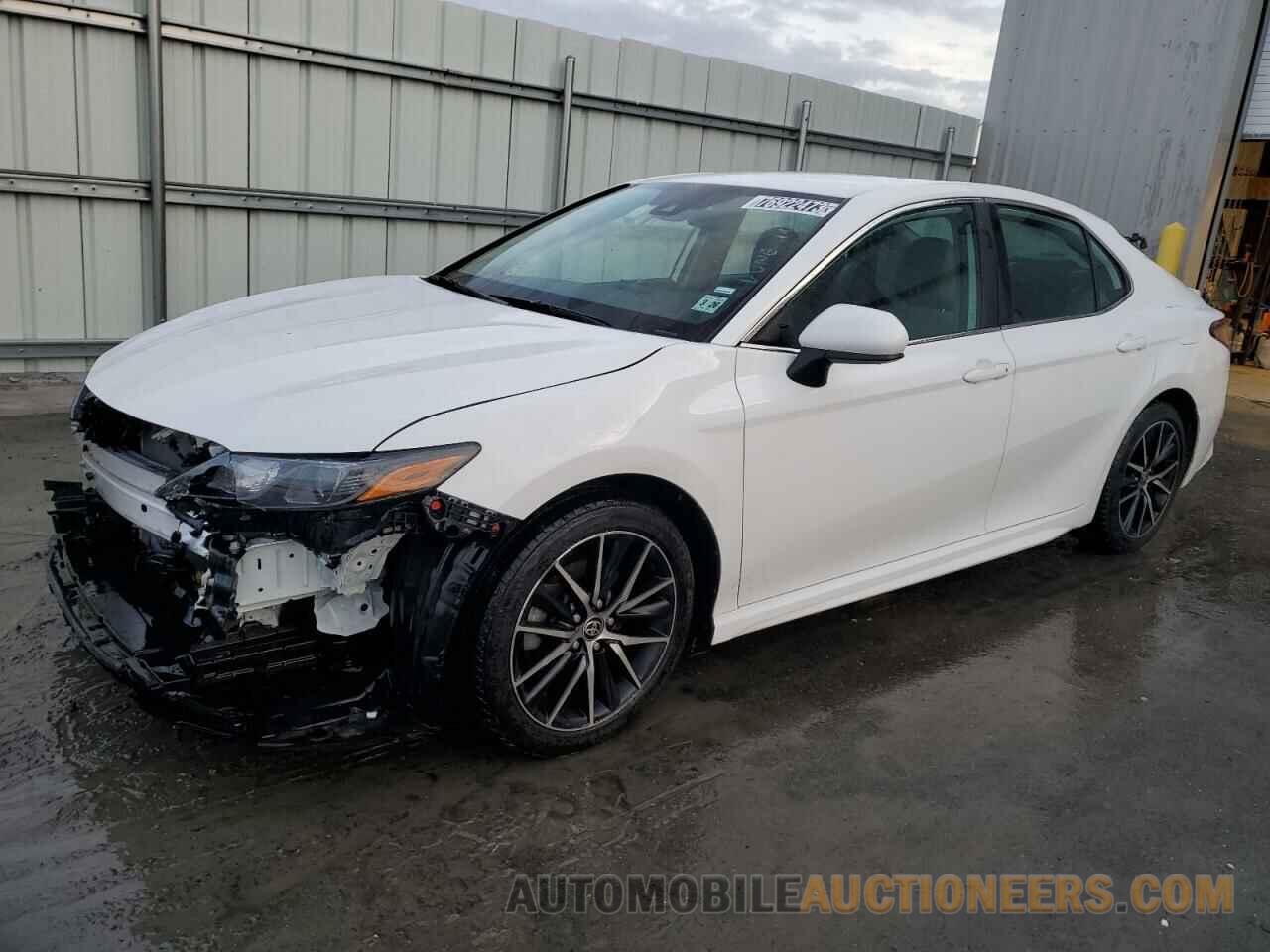 4T1G11AK4MU446051 TOYOTA CAMRY 2021