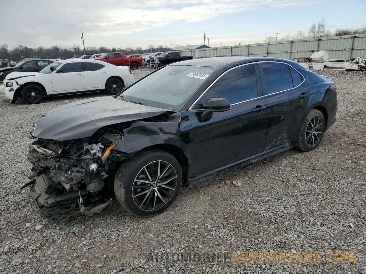 4T1G11AK4MU465862 TOYOTA CAMRY 2021