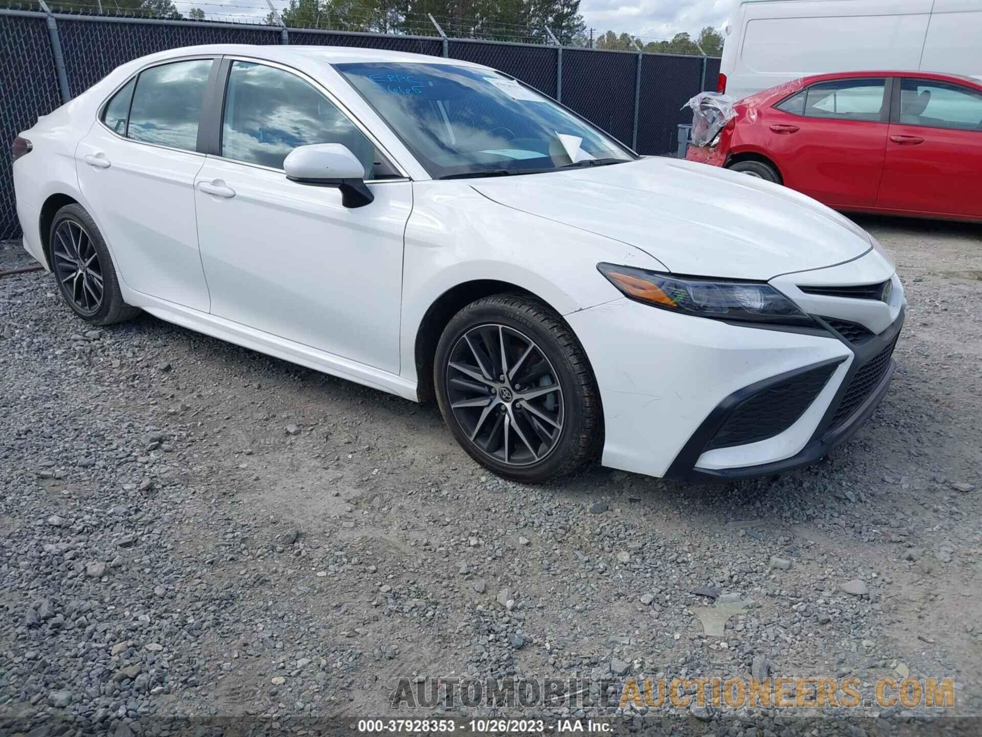 4T1G11AK4MU465957 TOYOTA CAMRY 2021