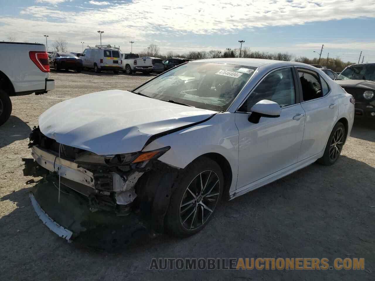 4T1G11AK4MU472536 TOYOTA CAMRY 2021