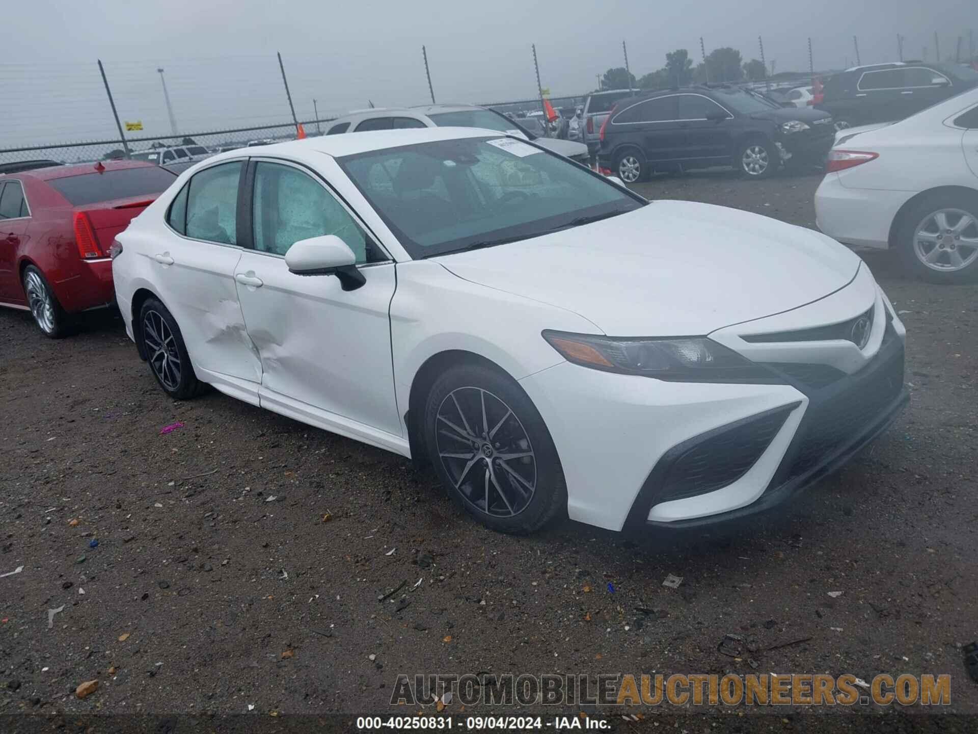 4T1G11AK4MU485576 TOYOTA CAMRY 2021