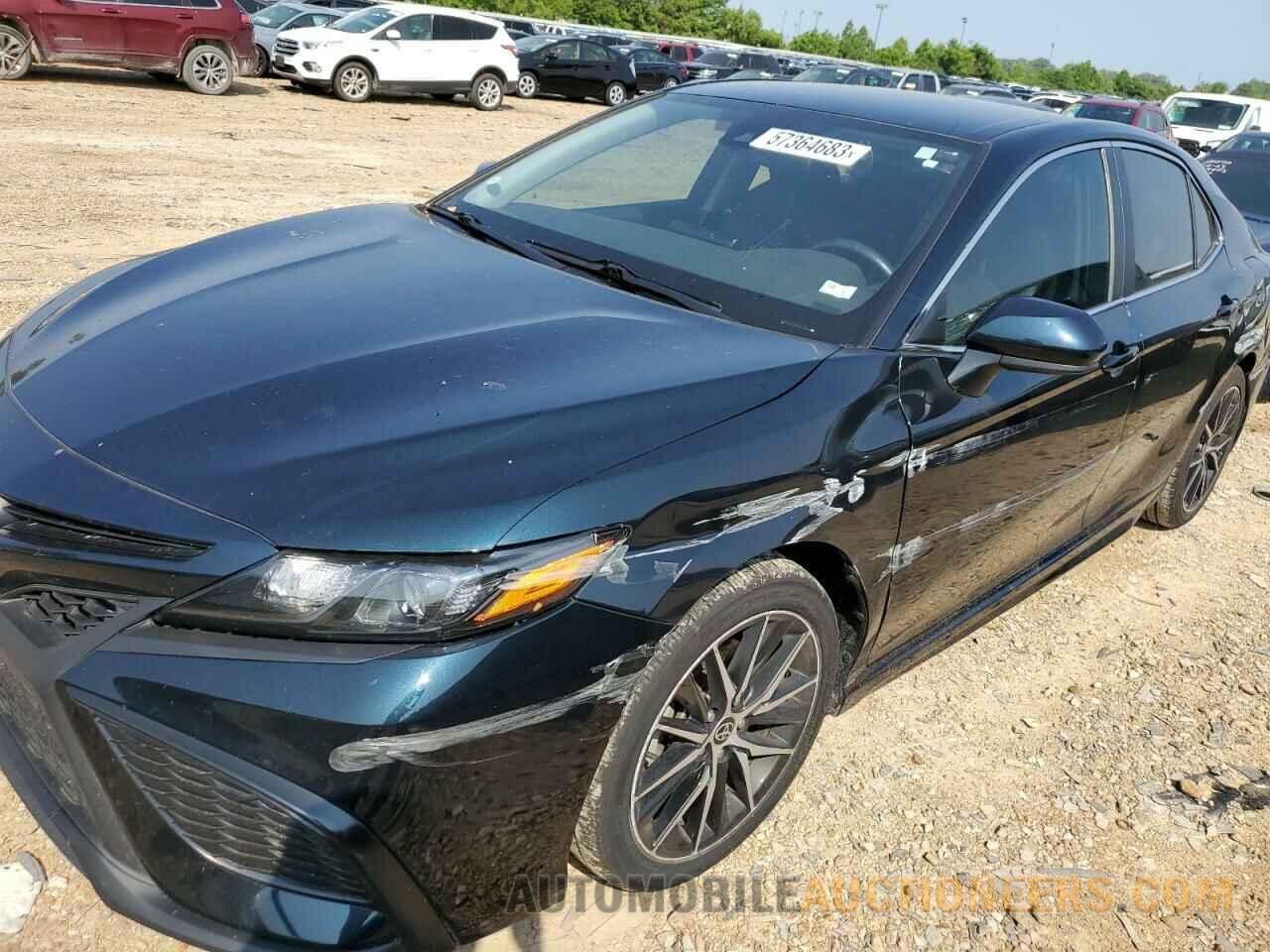 4T1G11AK4MU516552 TOYOTA CAMRY 2021