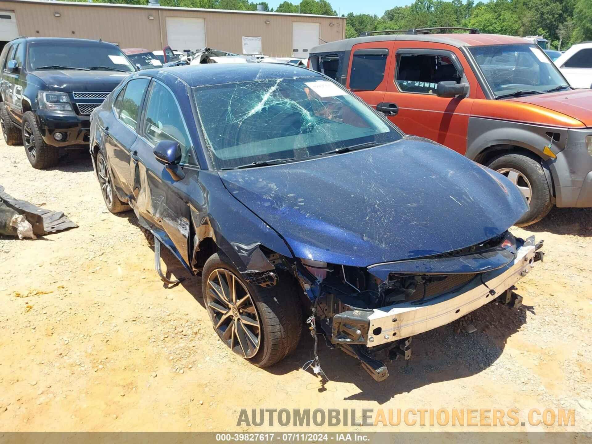 4T1G11AK4MU527163 TOYOTA CAMRY 2021