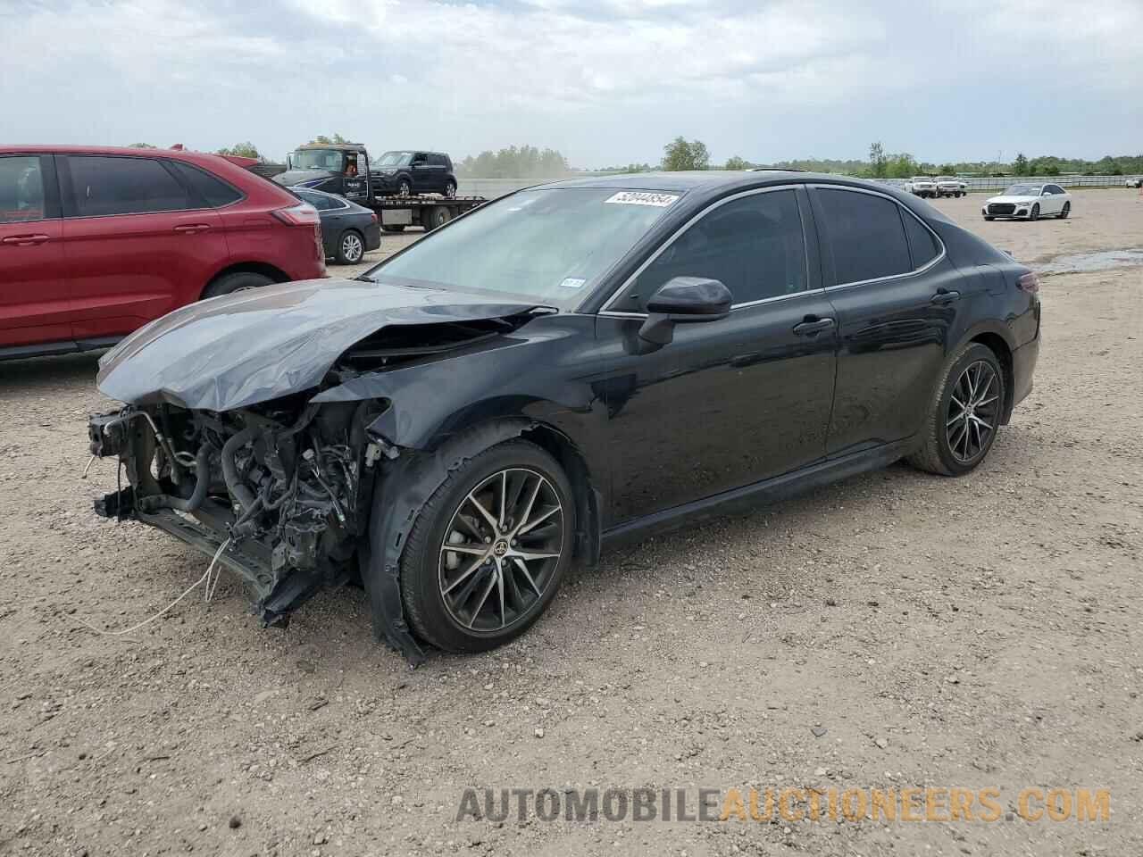 4T1G11AK4MU528541 TOYOTA CAMRY 2021