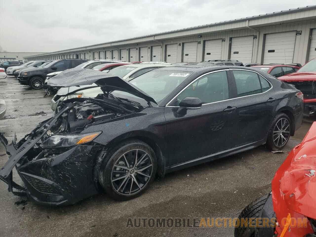 4T1G11AK4MU529026 TOYOTA CAMRY 2021