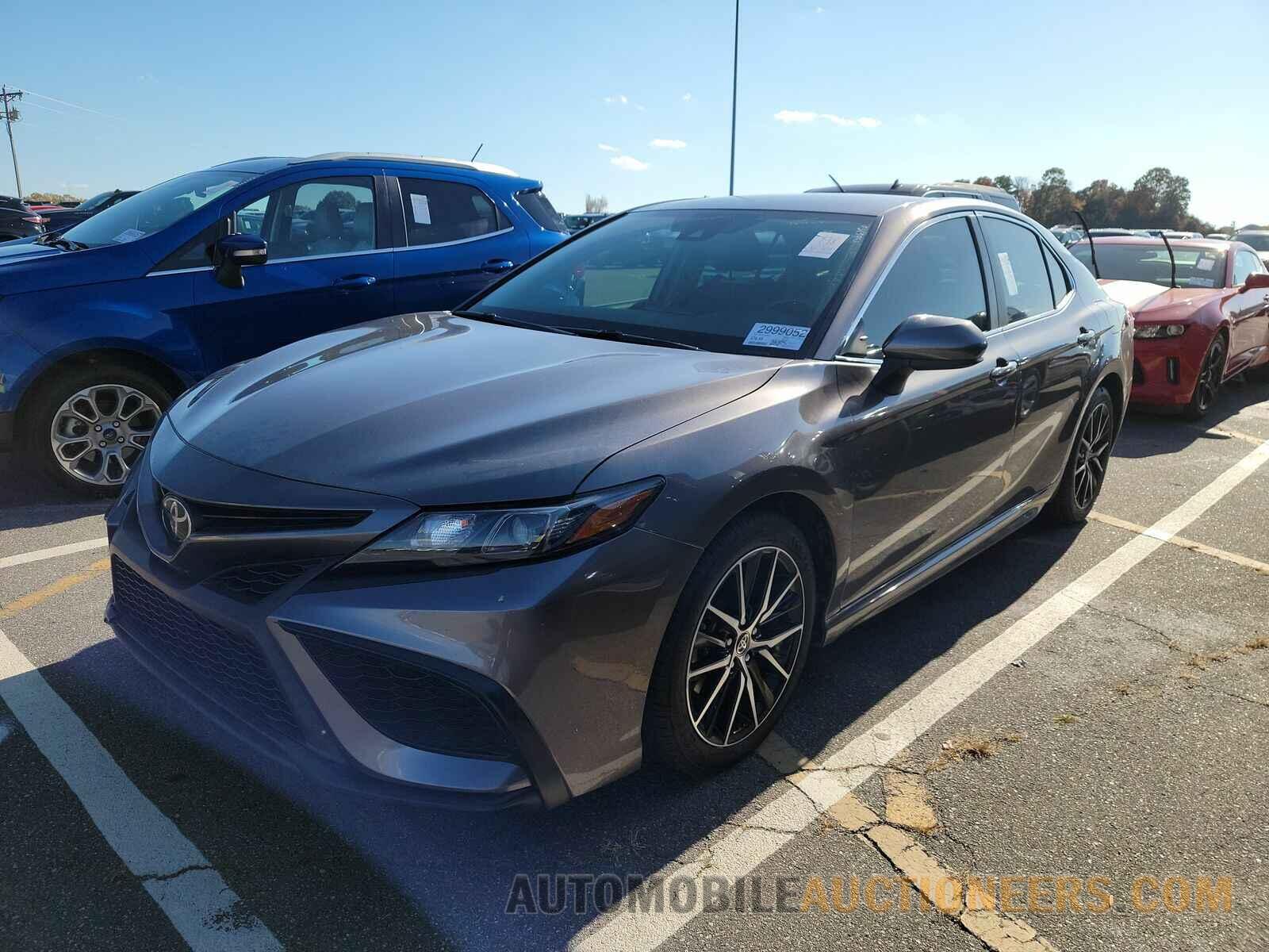 4T1G11AK4MU530838 Toyota Camry 2021