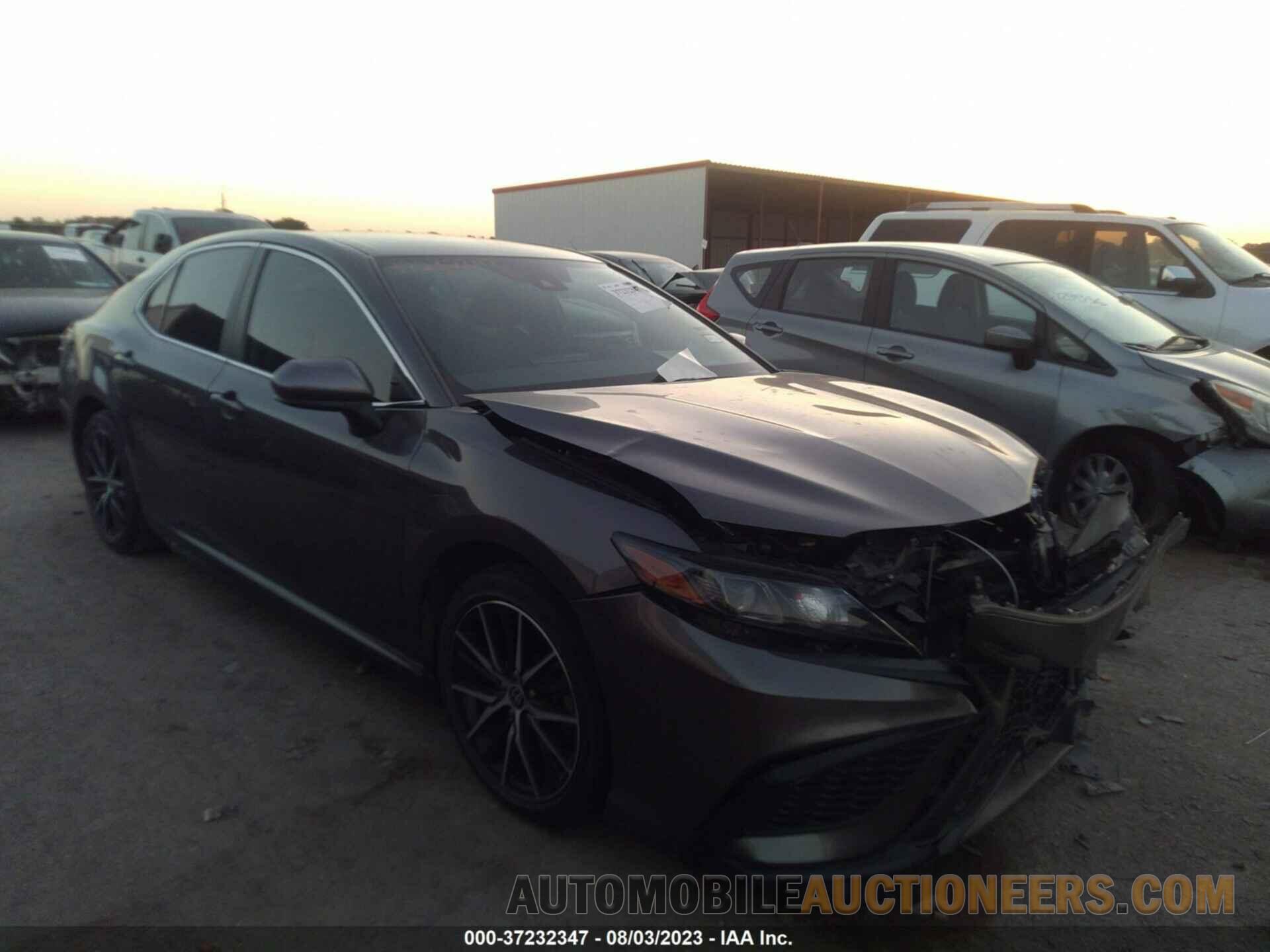 4T1G11AK4MU532086 TOYOTA CAMRY 2021