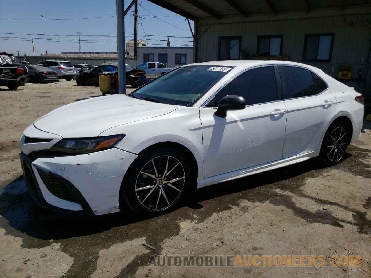 4T1G11AK4MU532783 TOYOTA CAMRY 2021