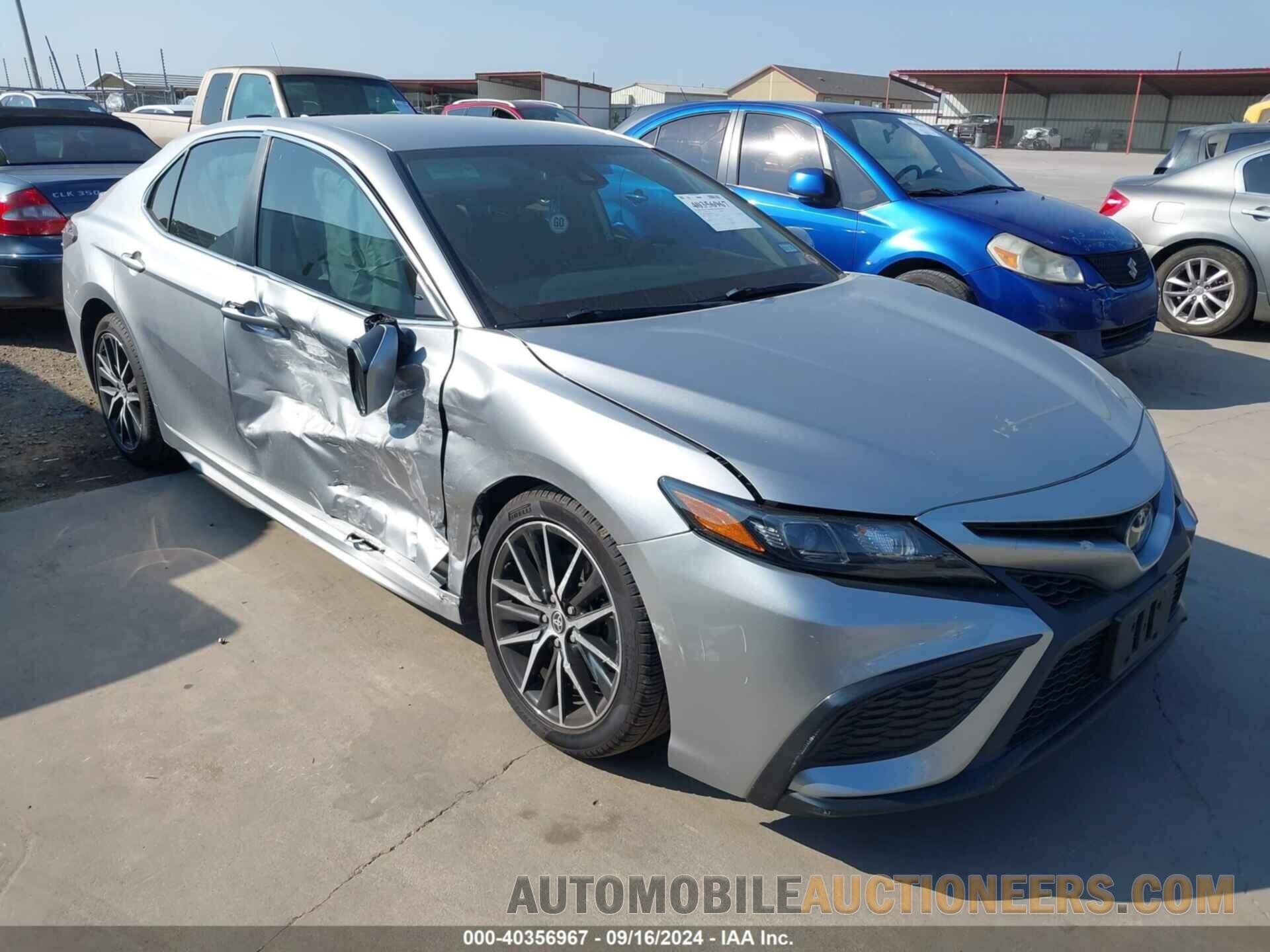 4T1G11AK4MU542651 TOYOTA CAMRY 2021