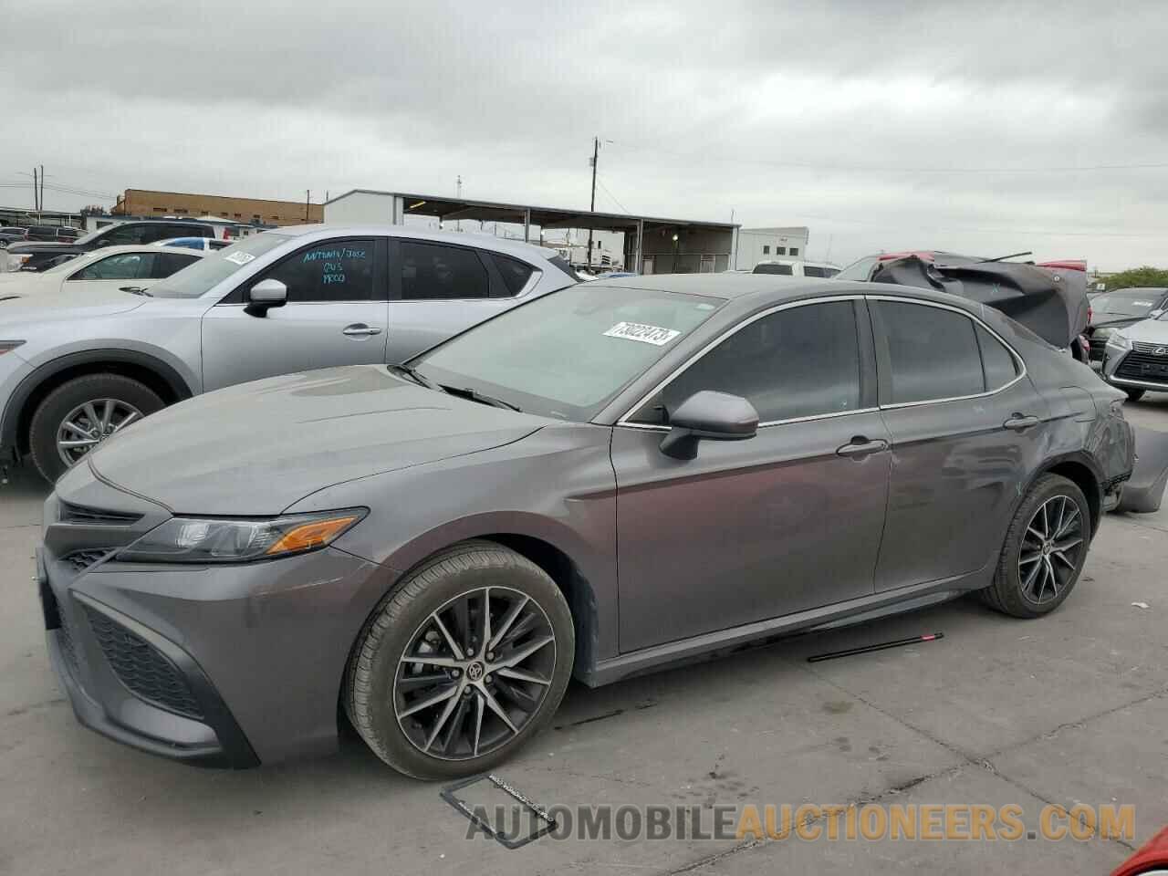 4T1G11AK4MU557392 TOYOTA CAMRY 2021