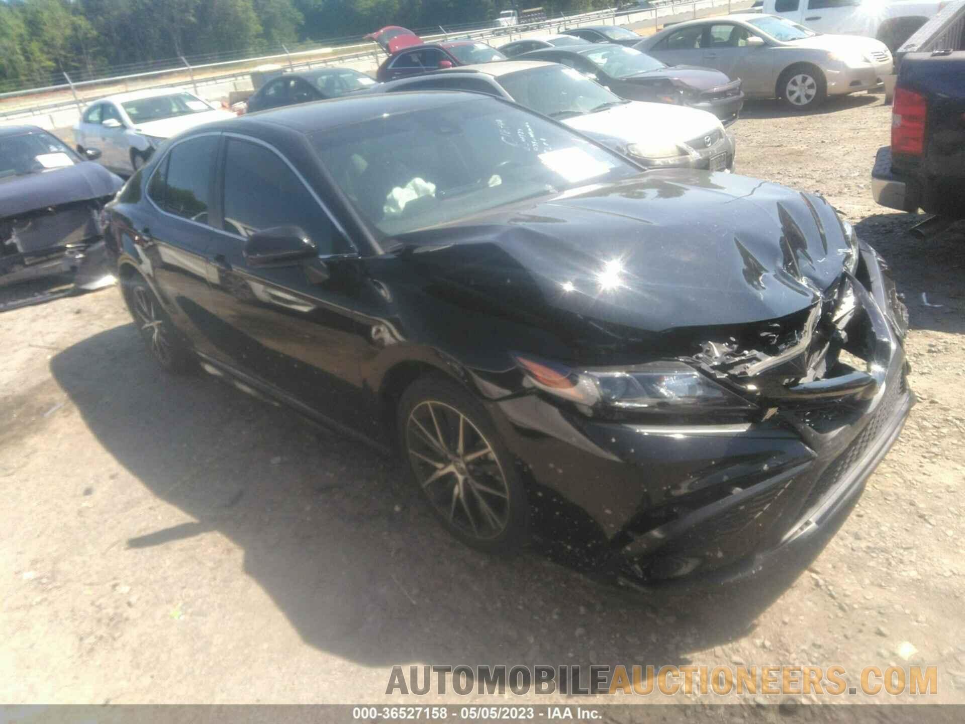 4T1G11AK4MU569204 TOYOTA CAMRY 2021