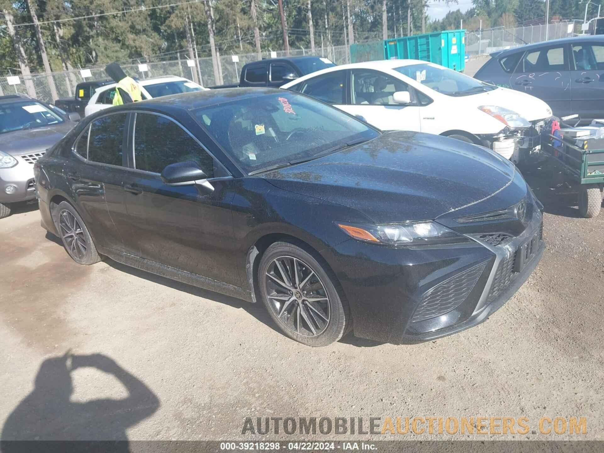 4T1G11AK4MU579974 TOYOTA CAMRY 2021