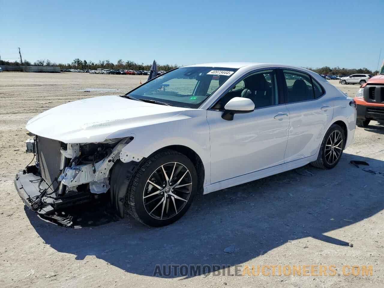 4T1G11AK4MU580431 TOYOTA CAMRY 2021