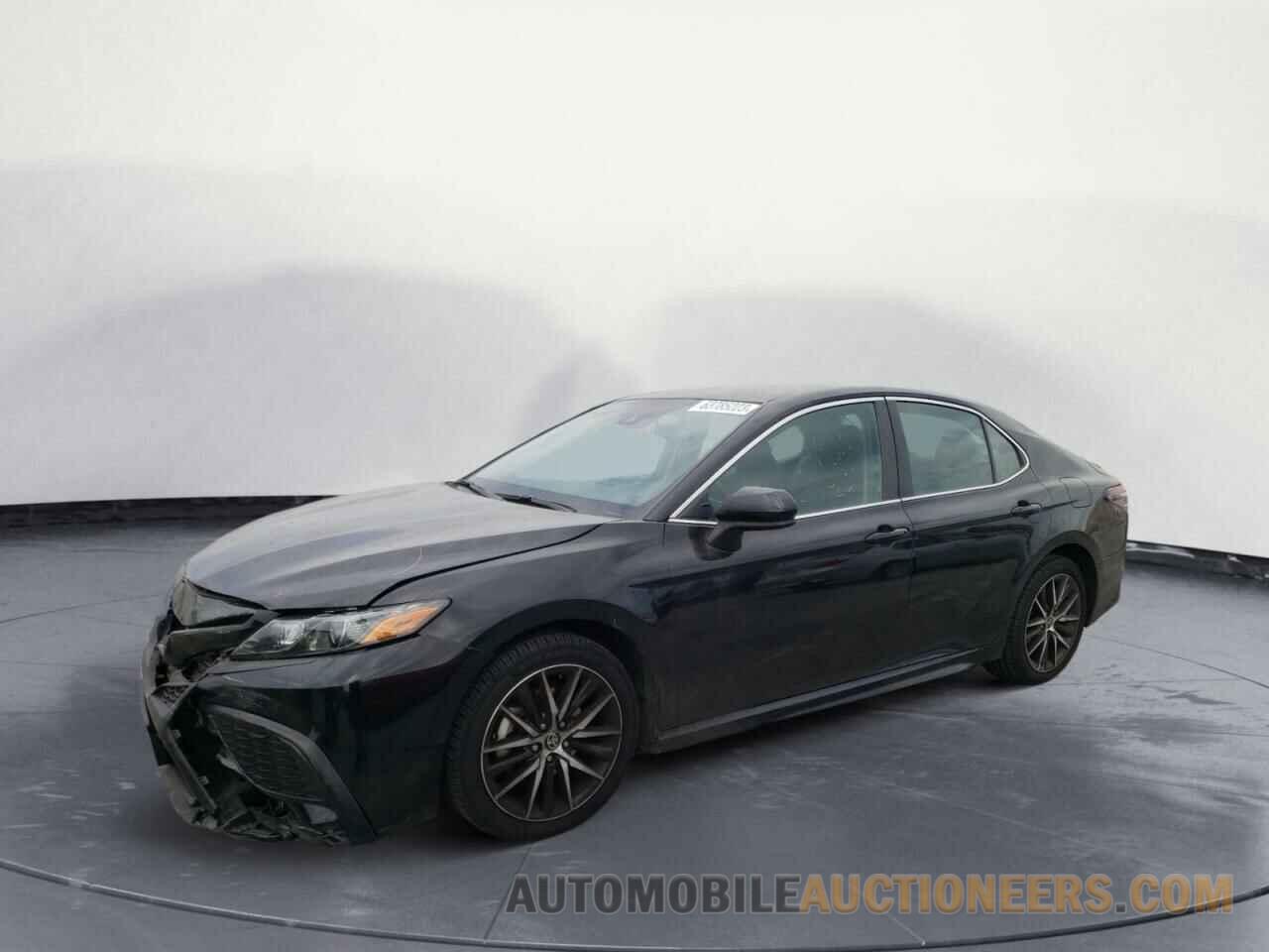 4T1G11AK4MU593647 TOYOTA CAMRY 2021