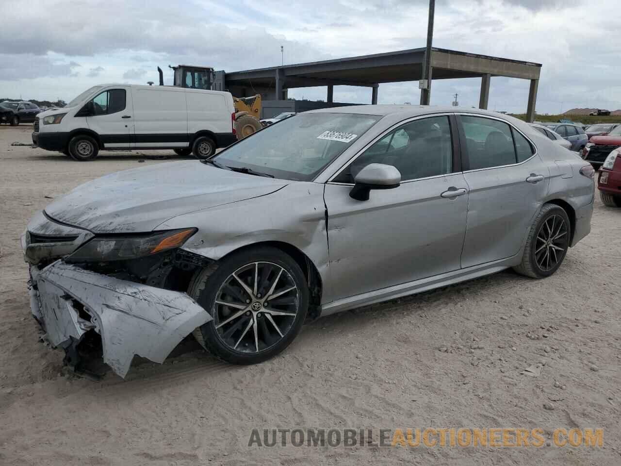 4T1G11AK4MU593678 TOYOTA CAMRY 2021