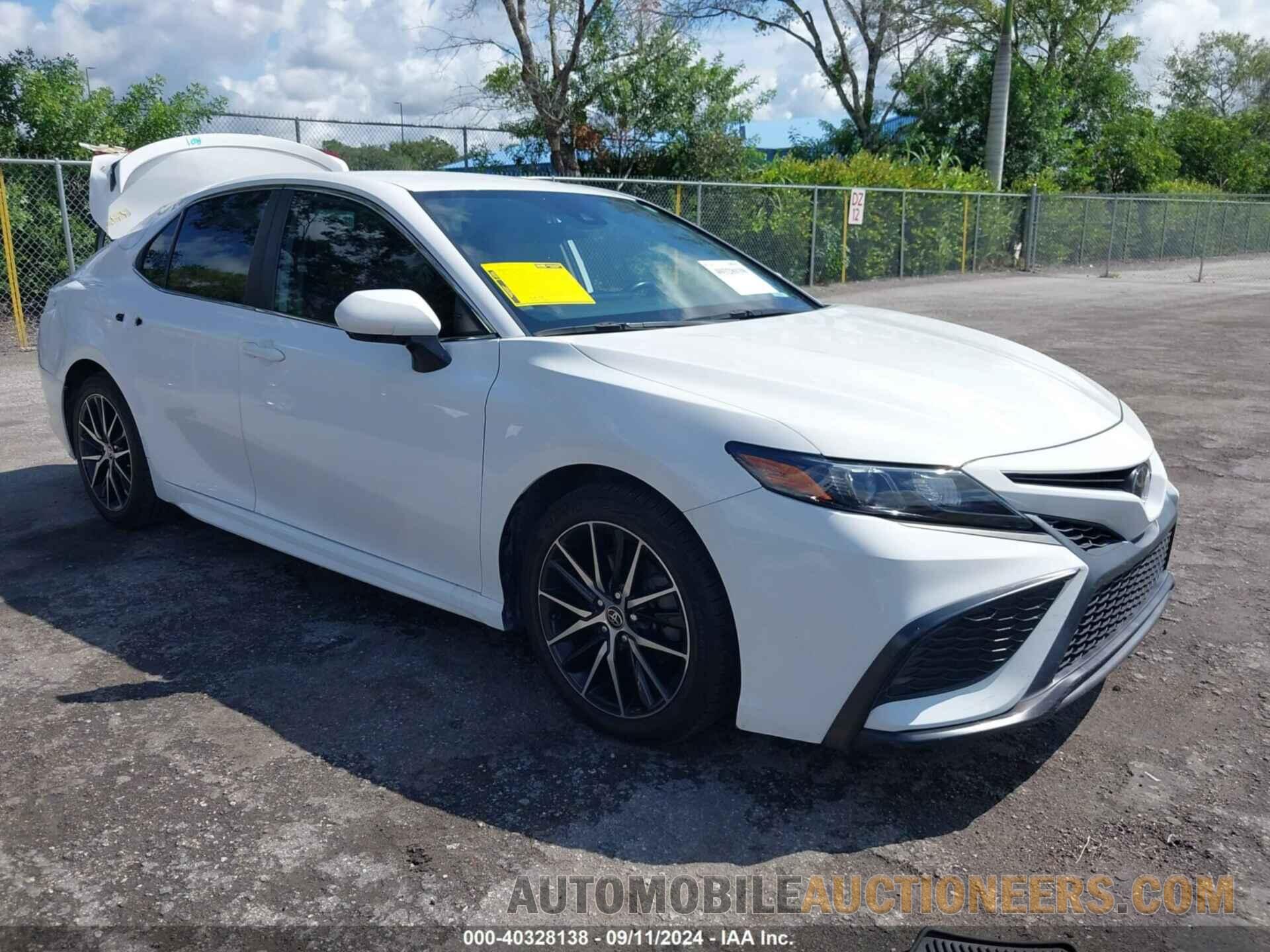 4T1G11AK4MU613914 TOYOTA CAMRY 2021