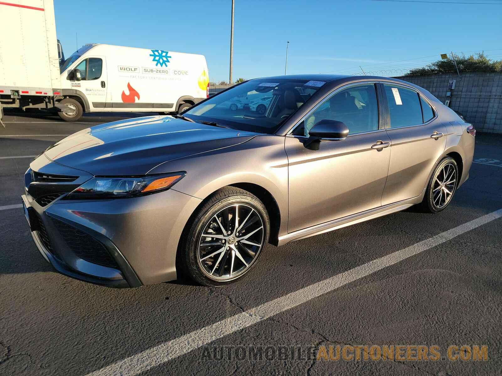 4T1G11AK4NU012701 Toyota Camry 2022