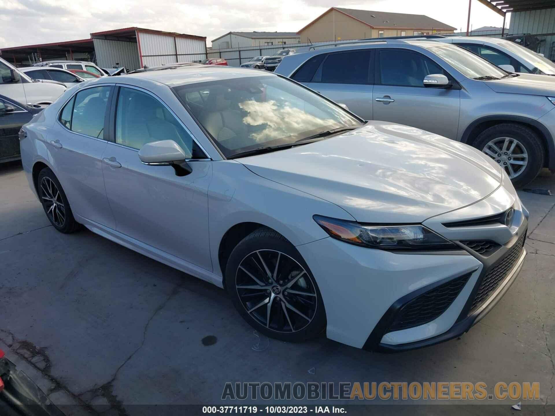 4T1G11AK4NU020183 TOYOTA CAMRY 2022