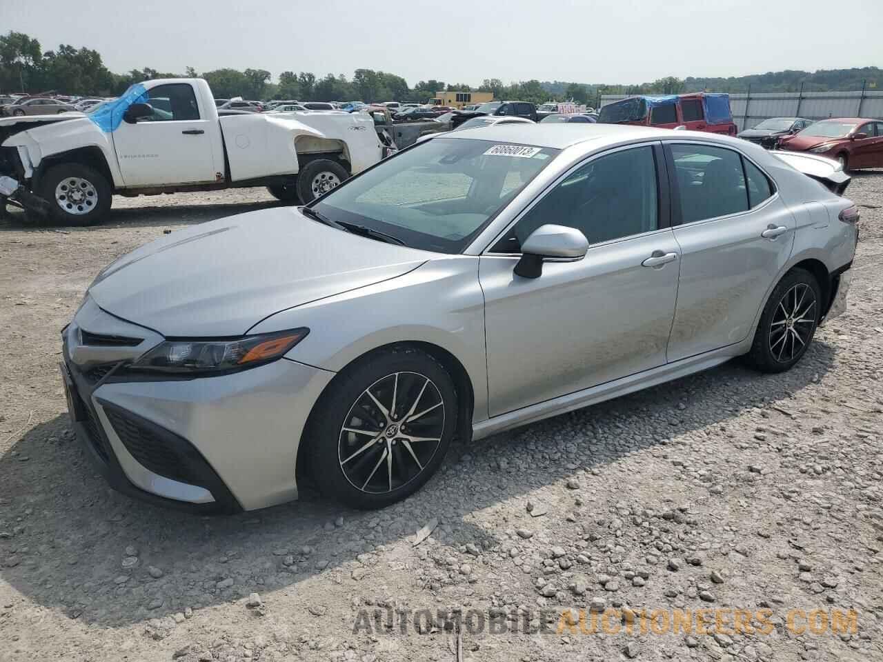 4T1G11AK4NU051143 TOYOTA CAMRY 2022