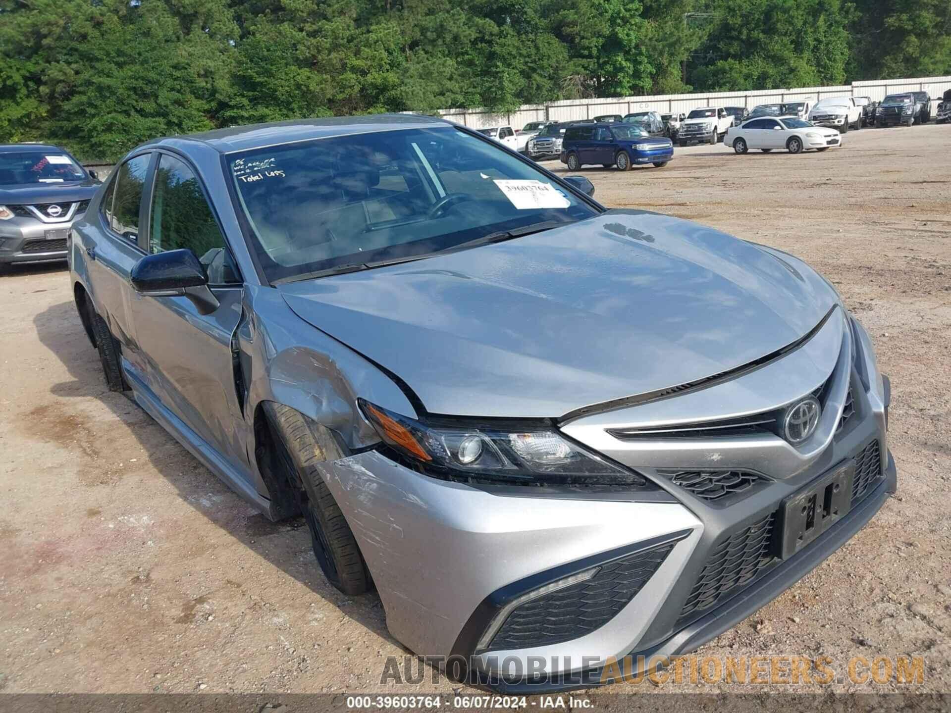 4T1G11AK4NU060800 TOYOTA CAMRY 2022