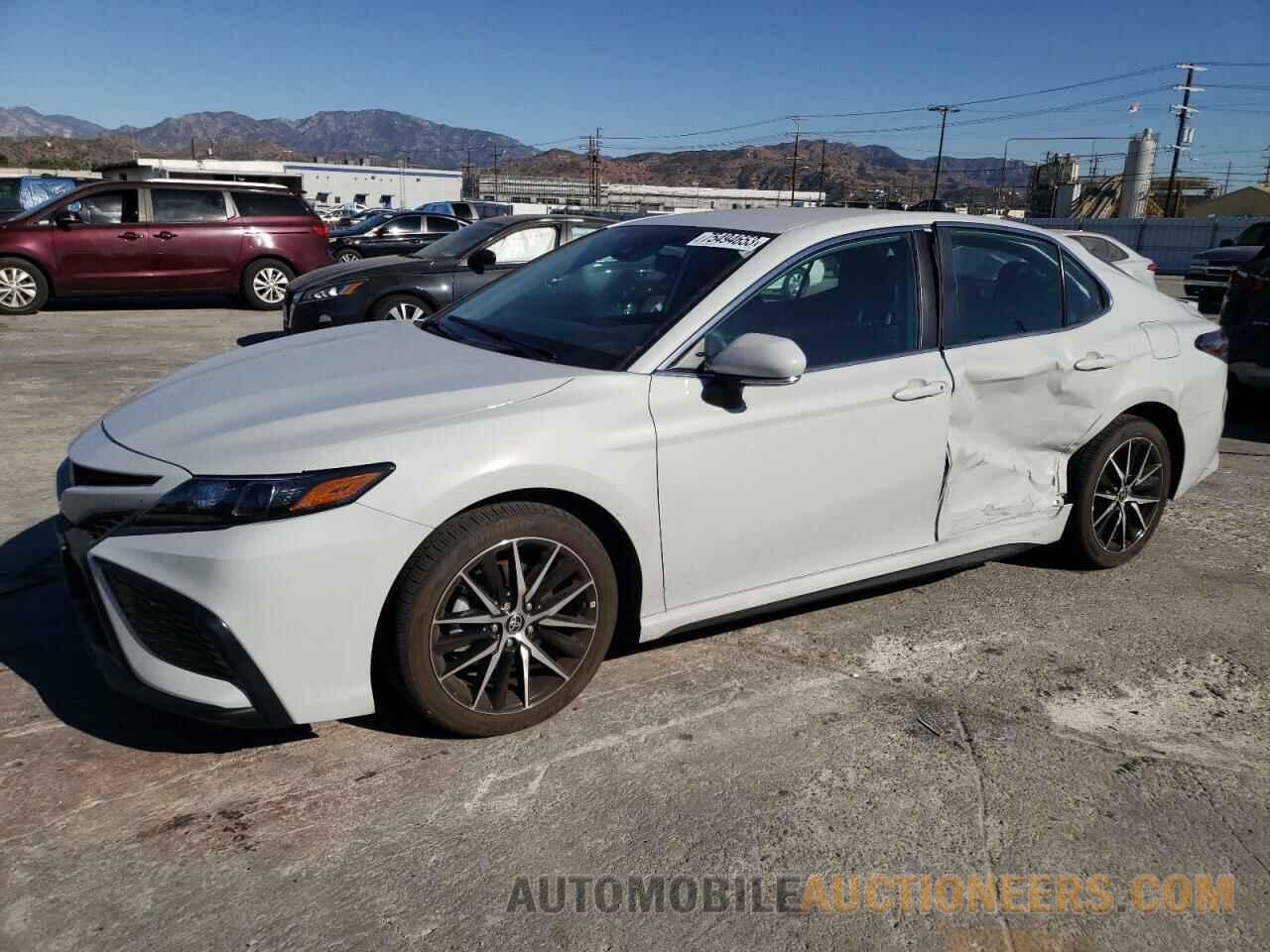 4T1G11AK4NU063048 TOYOTA CAMRY 2022