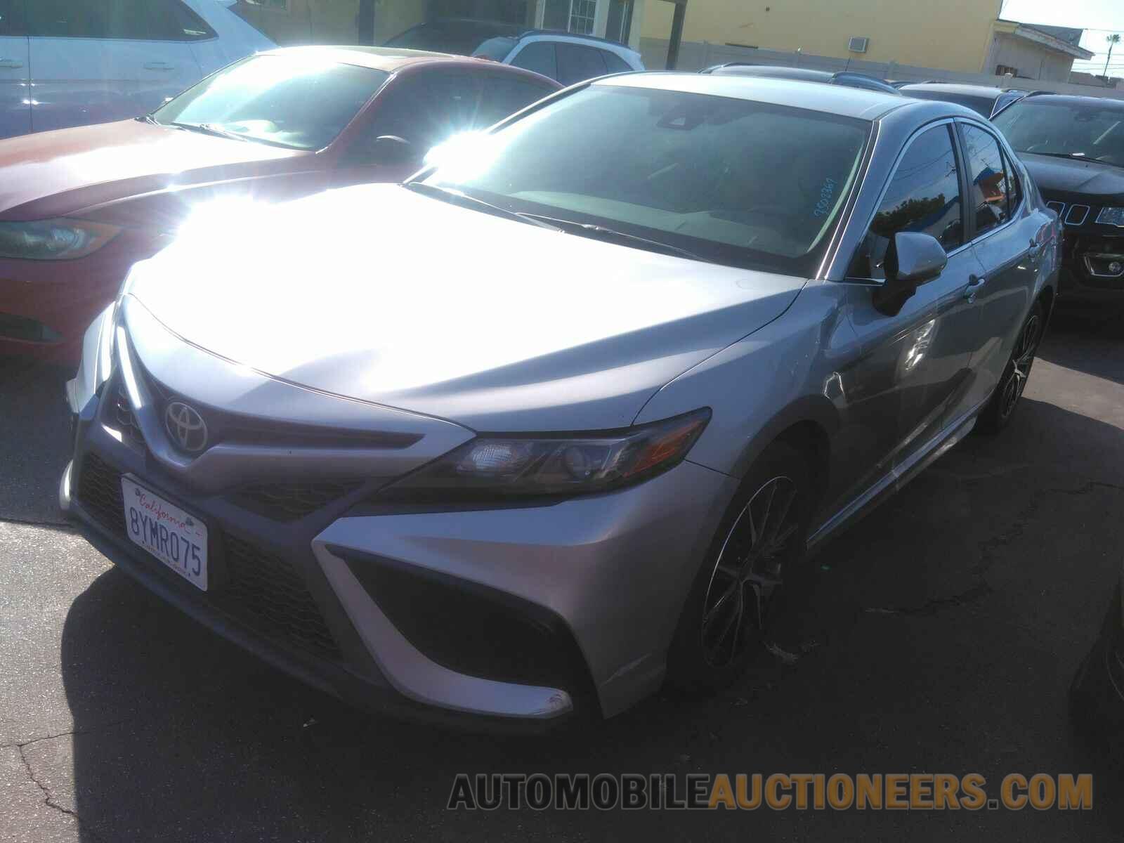 4T1G11AK4NU624980 Toyota Camry 2022