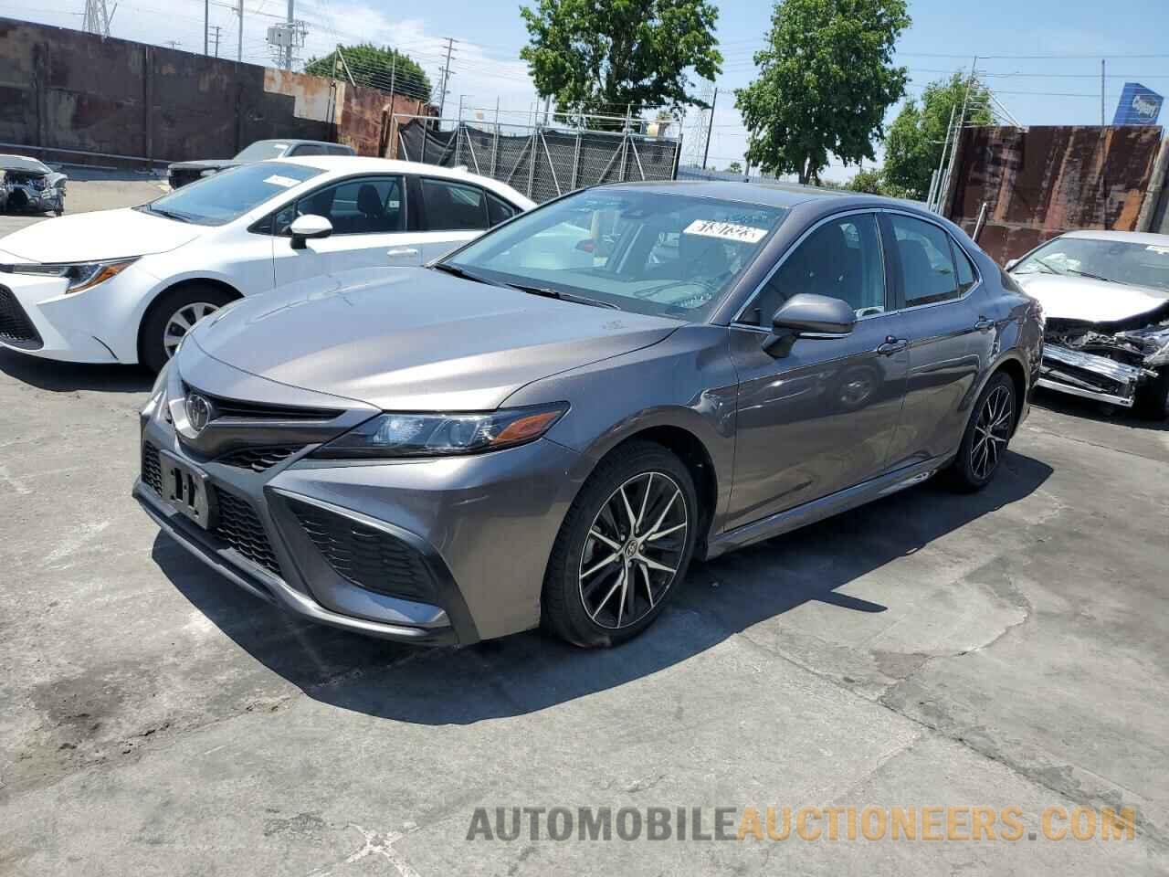 4T1G11AK4NU665688 TOYOTA CAMRY 2022