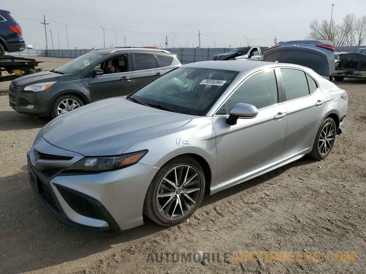 4T1G11AK4NU667120 TOYOTA CAMRY 2022