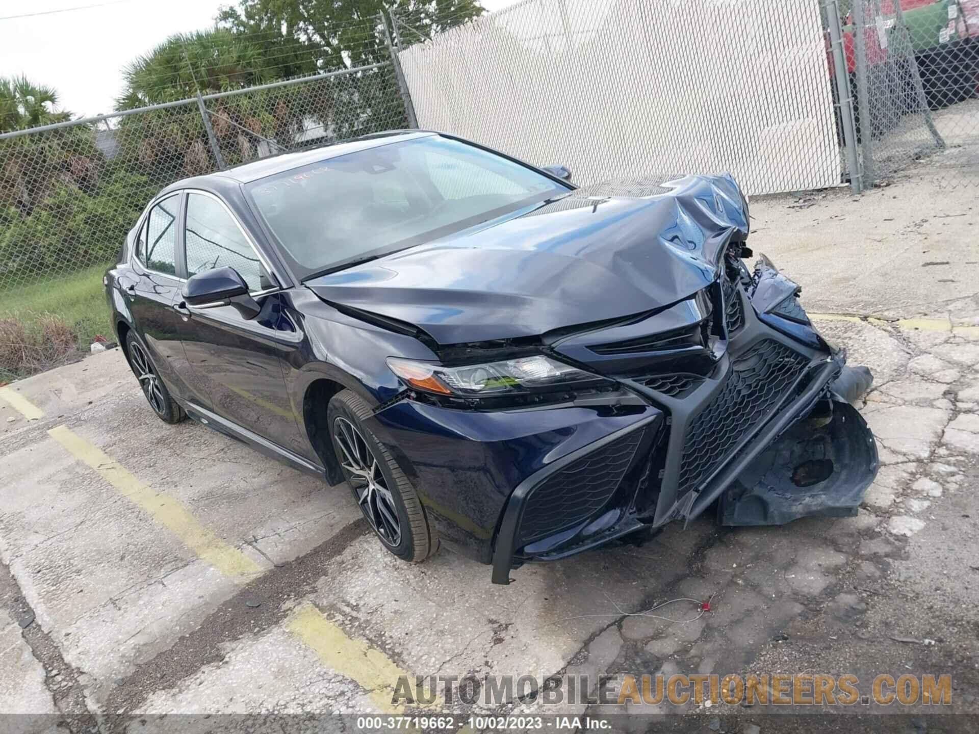 4T1G11AK4NU668817 TOYOTA CAMRY 2022