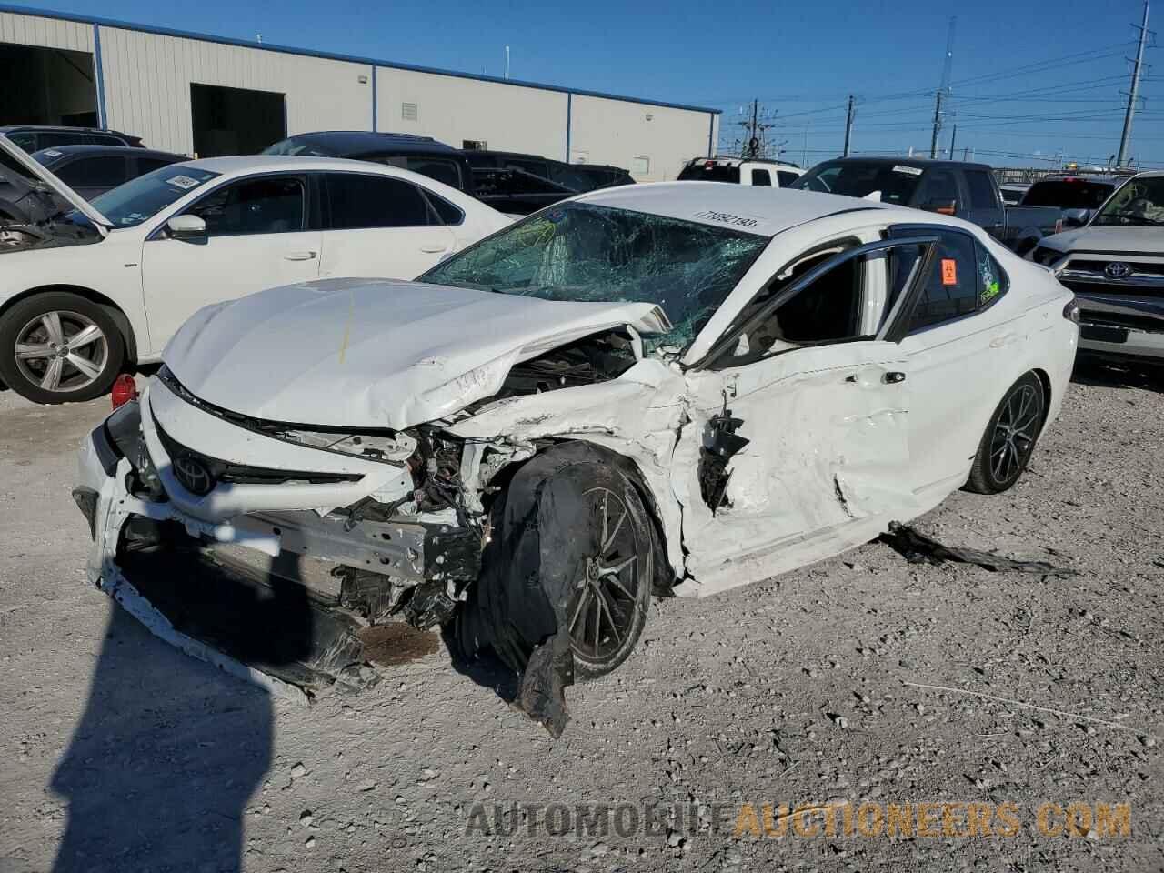 4T1G11AK4NU669188 TOYOTA CAMRY 2022