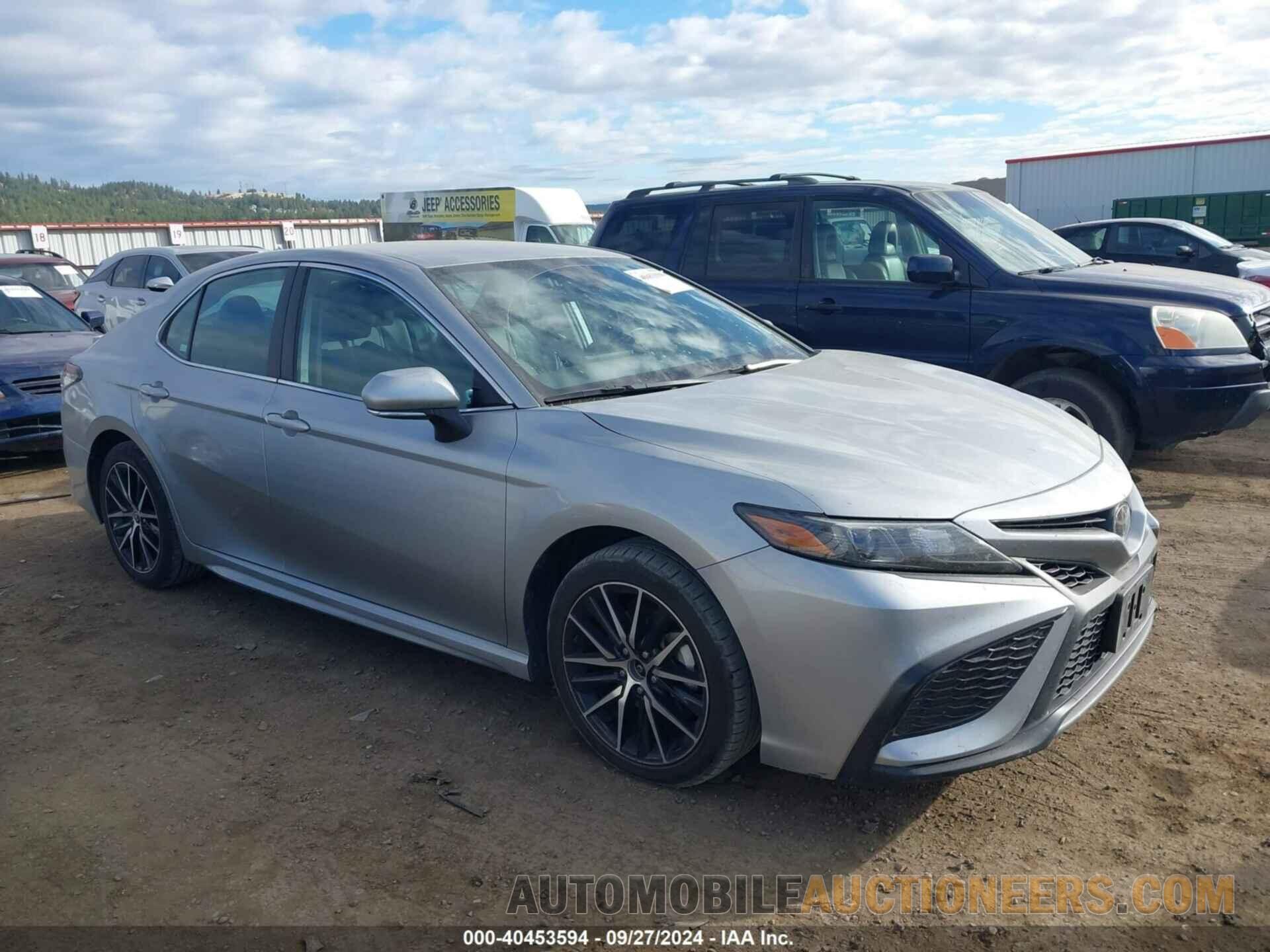 4T1G11AK4NU686797 TOYOTA CAMRY 2022