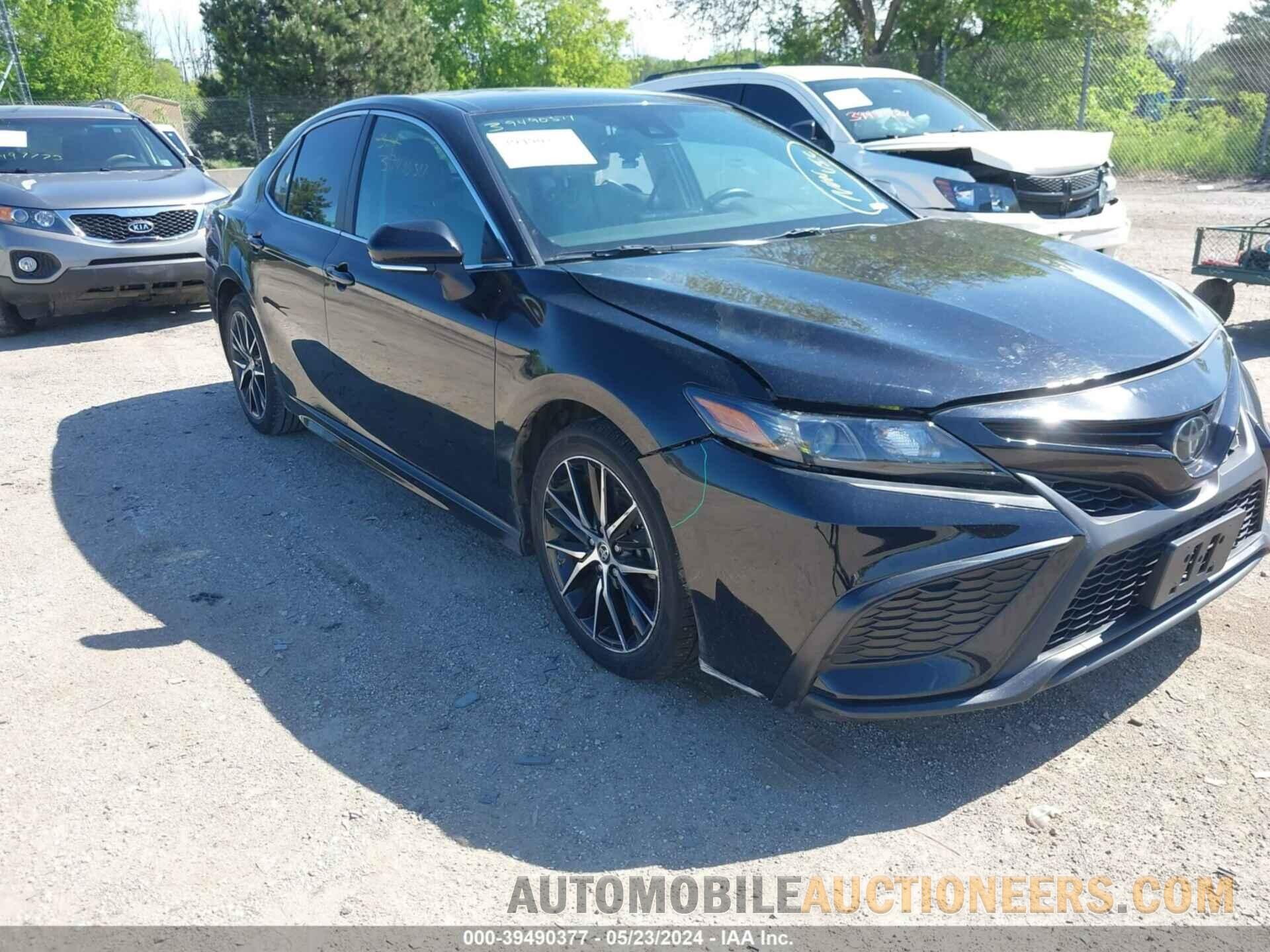 4T1G11AK4NU692051 TOYOTA CAMRY 2022