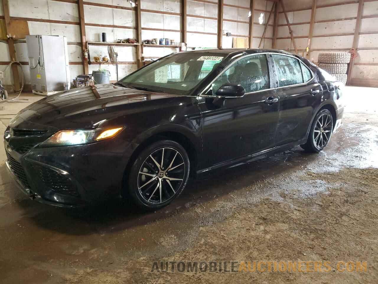 4T1G11AK4NU693121 TOYOTA CAMRY 2022