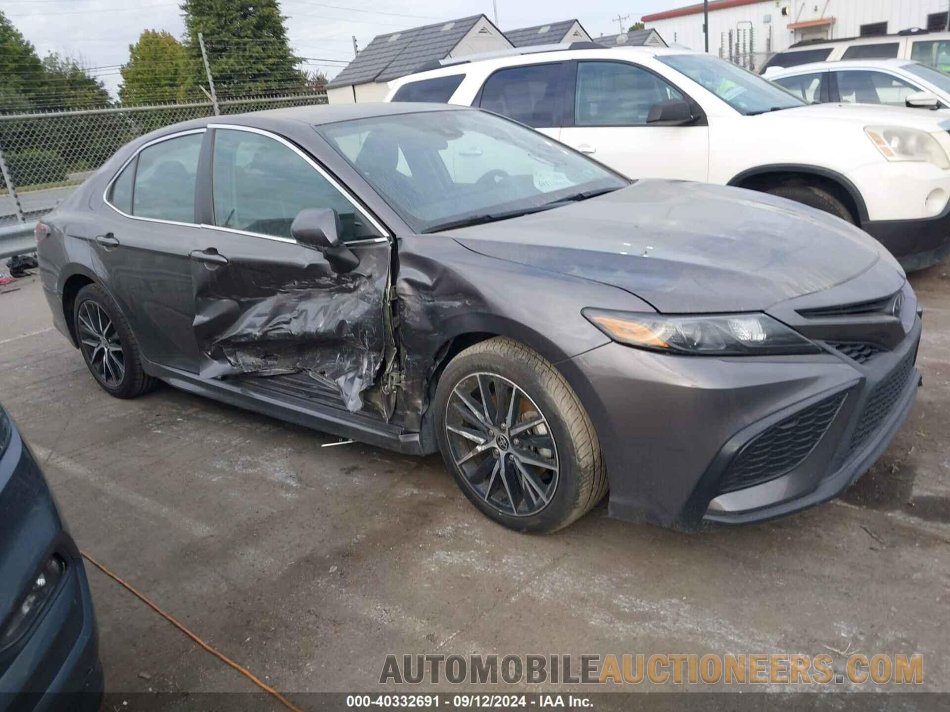 4T1G11AK4NU694205 TOYOTA CAMRY 2022