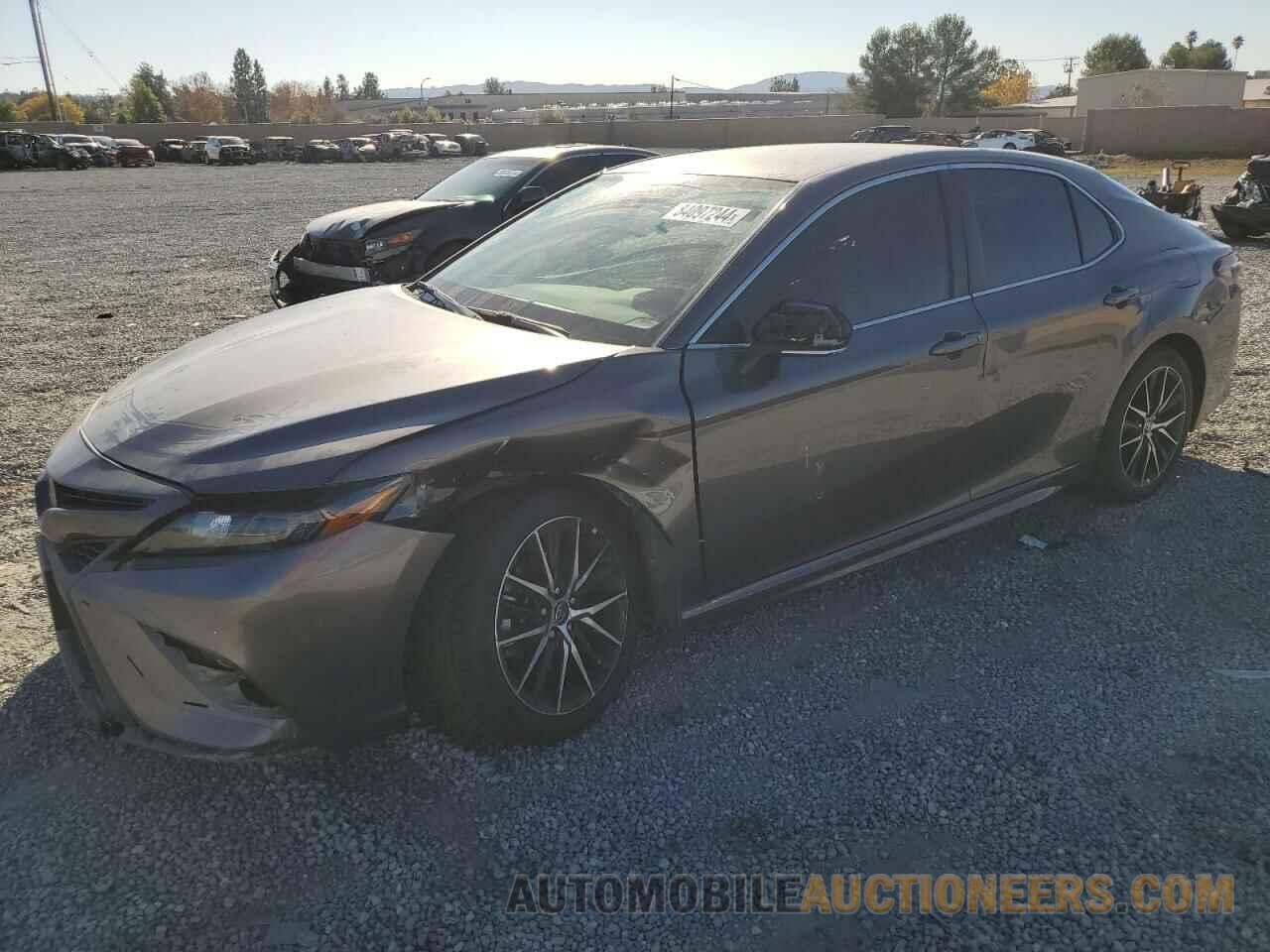 4T1G11AK4NU697752 TOYOTA CAMRY 2022